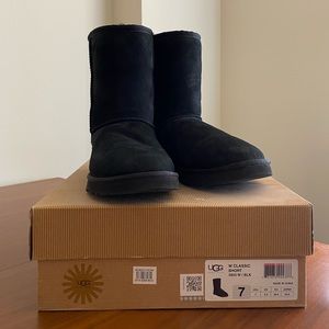 Ugg Classic Short Black Boots